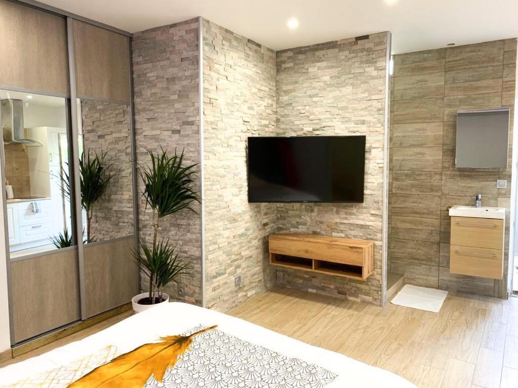 Le Menhir 2 Jacuzzi Spa Terasse Barbecue La Roche-Blanche  Exterior foto